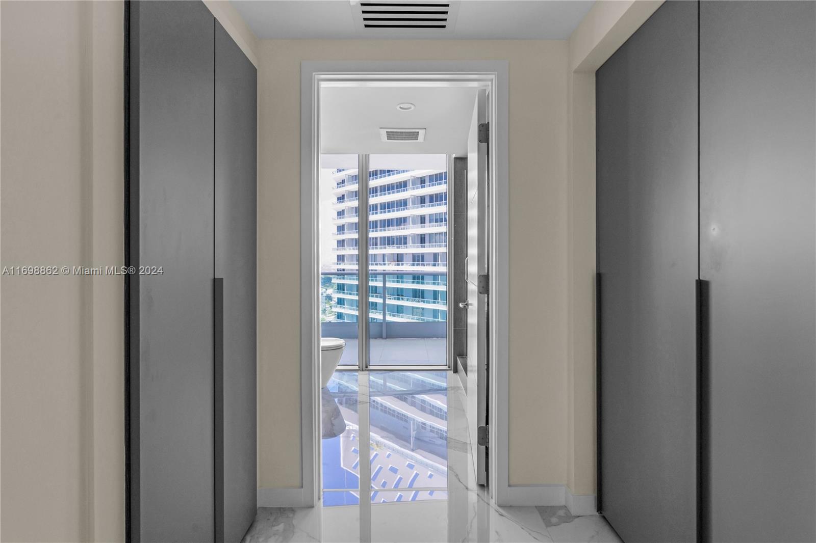 JADE RESIDENCES BRICKELL - Residential
