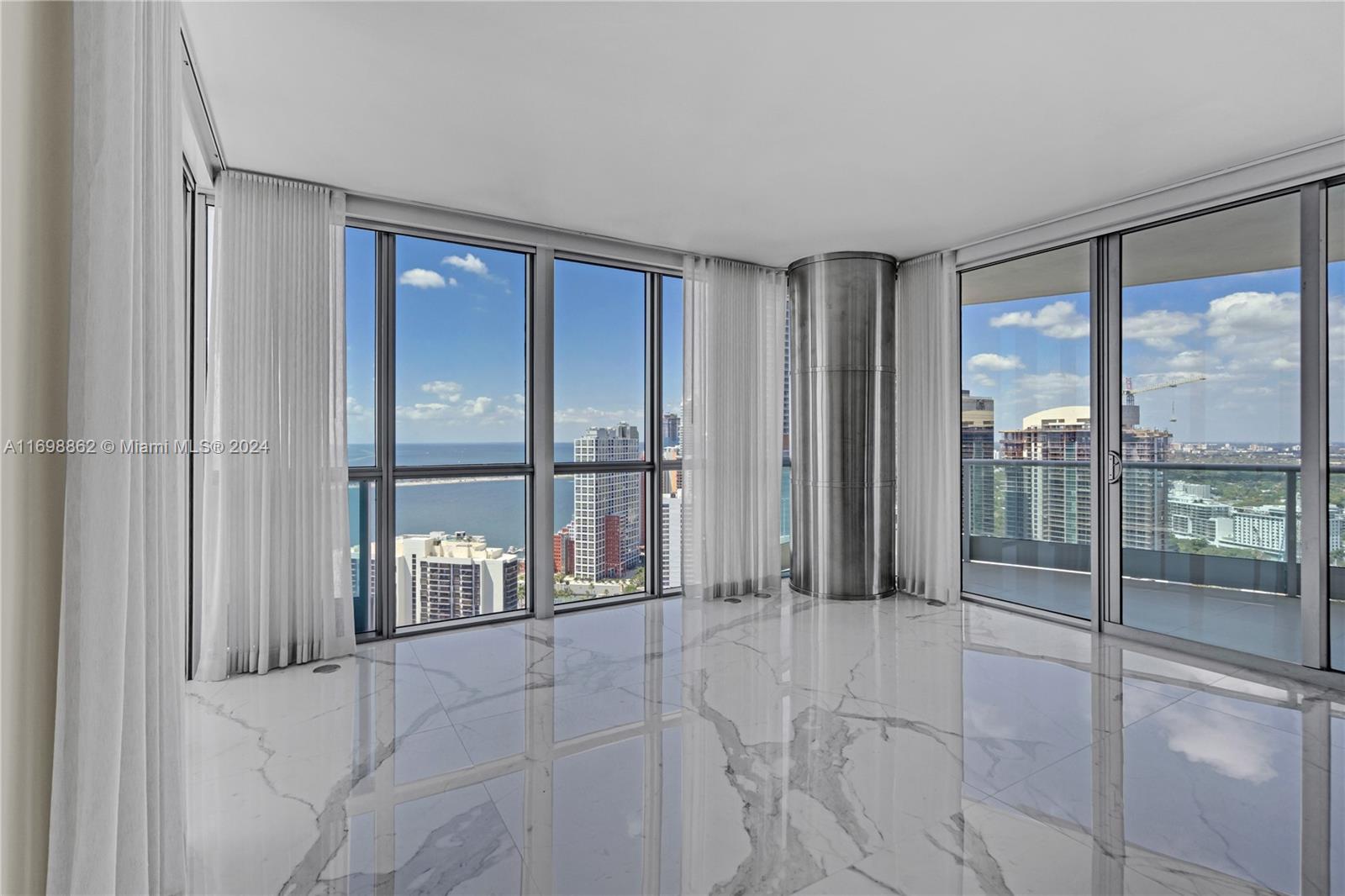 JADE RESIDENCES BRICKELL - Residential