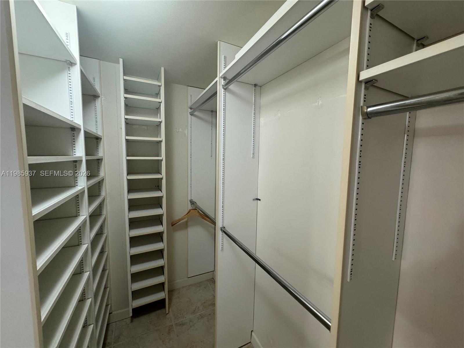 CLUB ATLANTIS CONDO - Residential