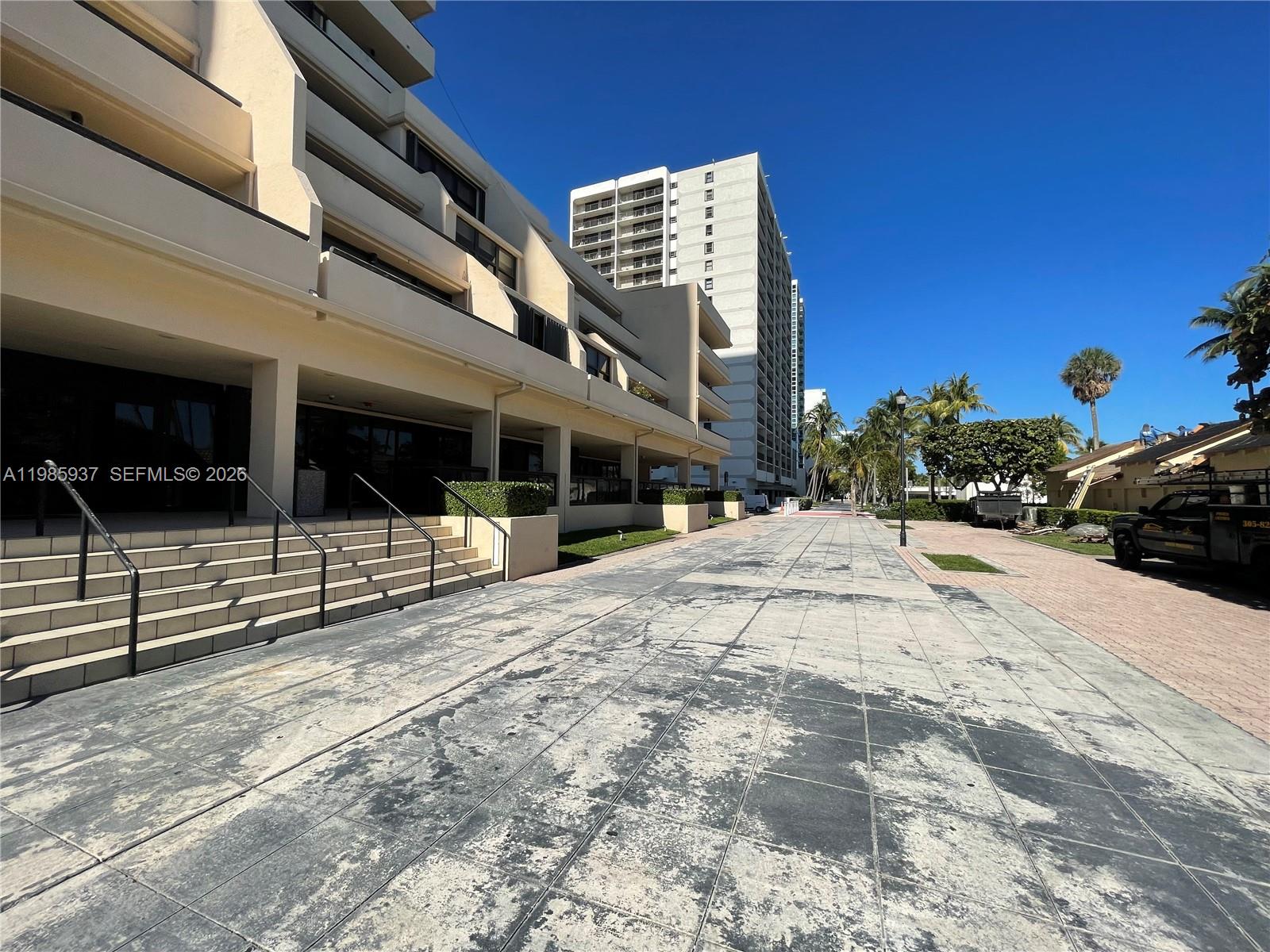 CLUB ATLANTIS CONDO - Residential