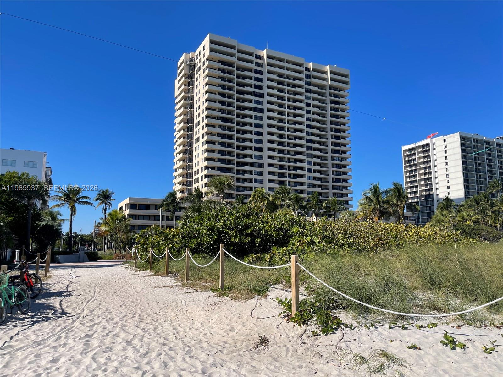 CLUB ATLANTIS CONDO - Residential