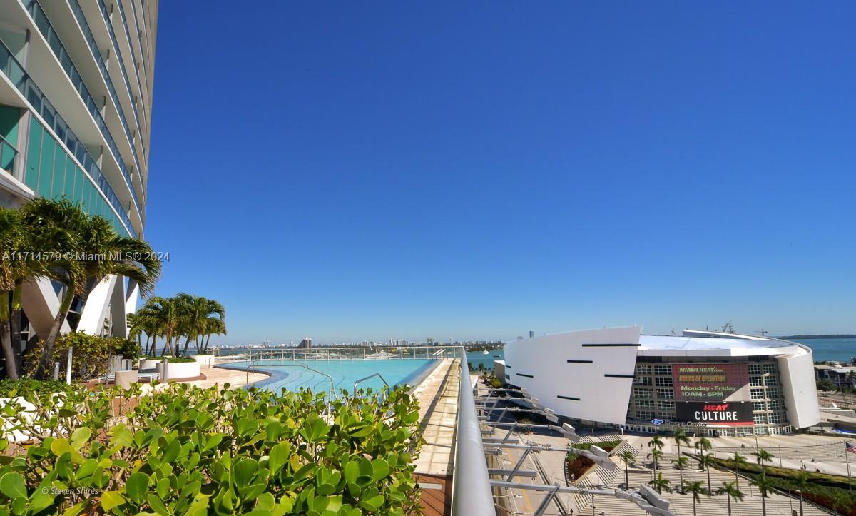 MARINABLUE CONDO - Residential
