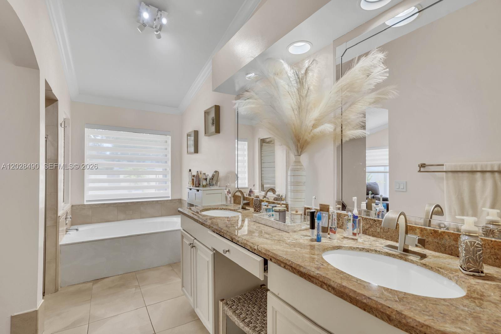FLAMINGO ESTATES - Residential