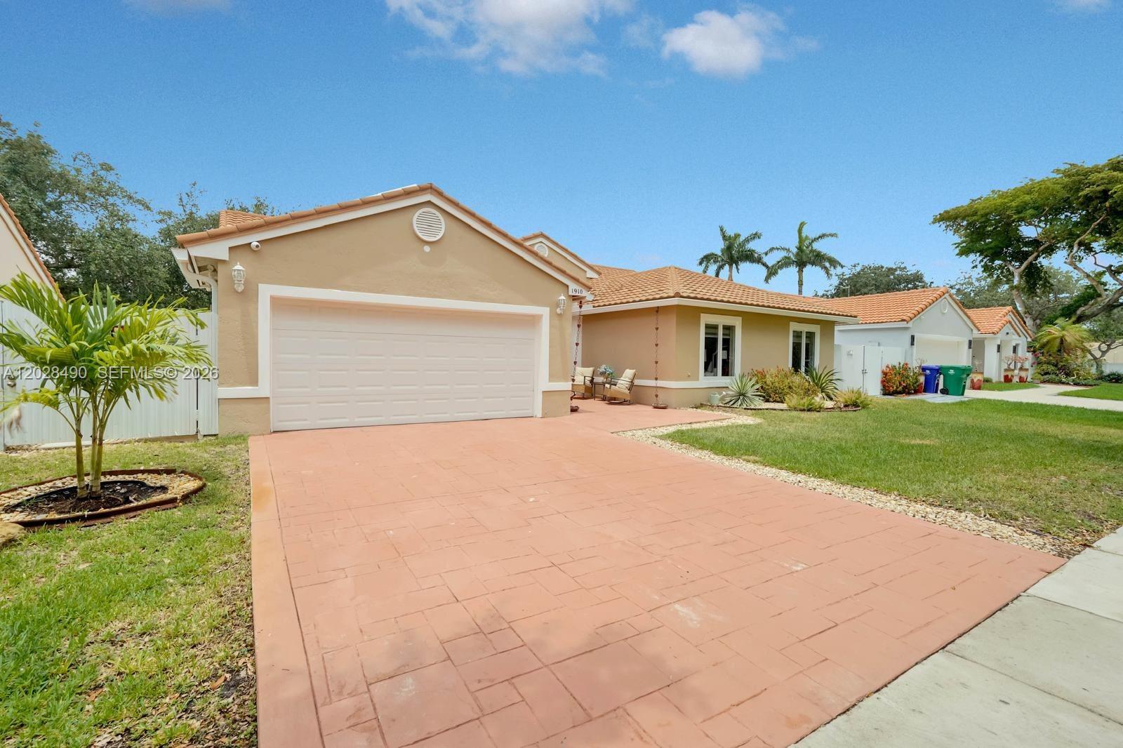 FLAMINGO ESTATES - Residential