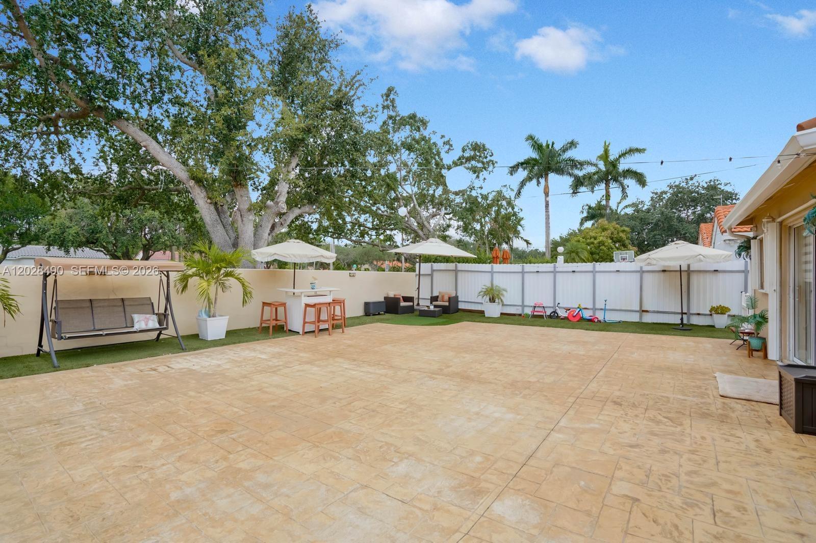 FLAMINGO ESTATES - Residential