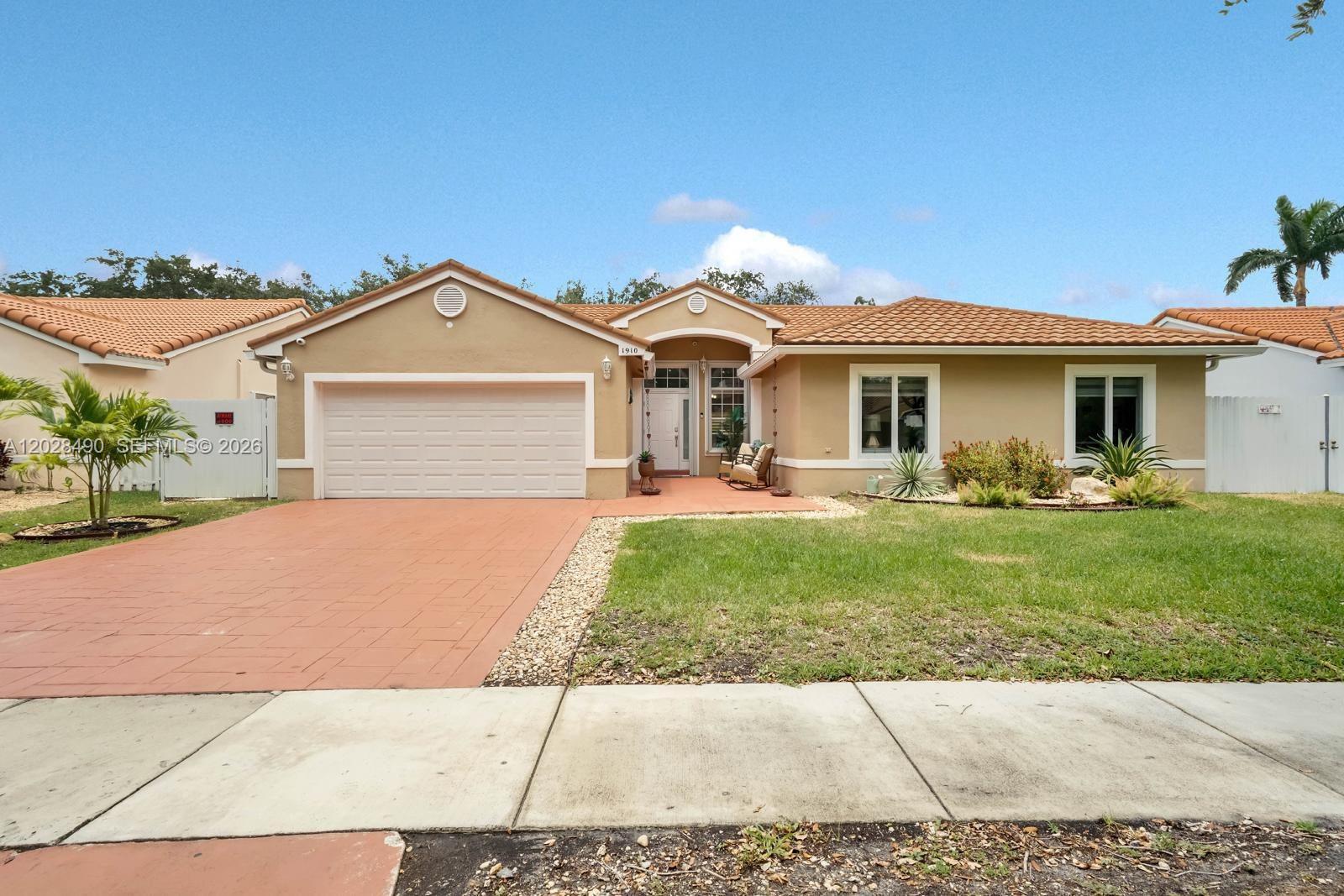 FLAMINGO ESTATES - Residential