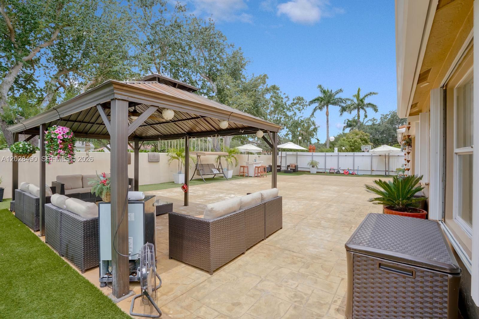 FLAMINGO ESTATES - Residential