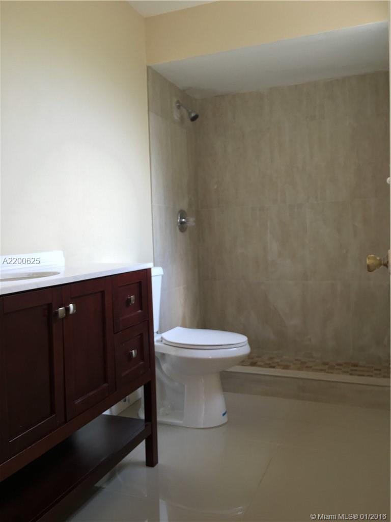 DEERWOOD VILLAS SEC 1 - Residential