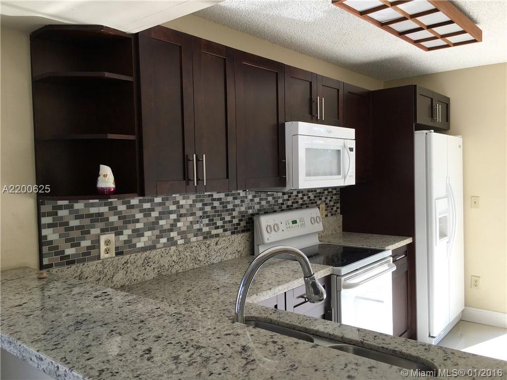 DEERWOOD VILLAS SEC 1 - Residential