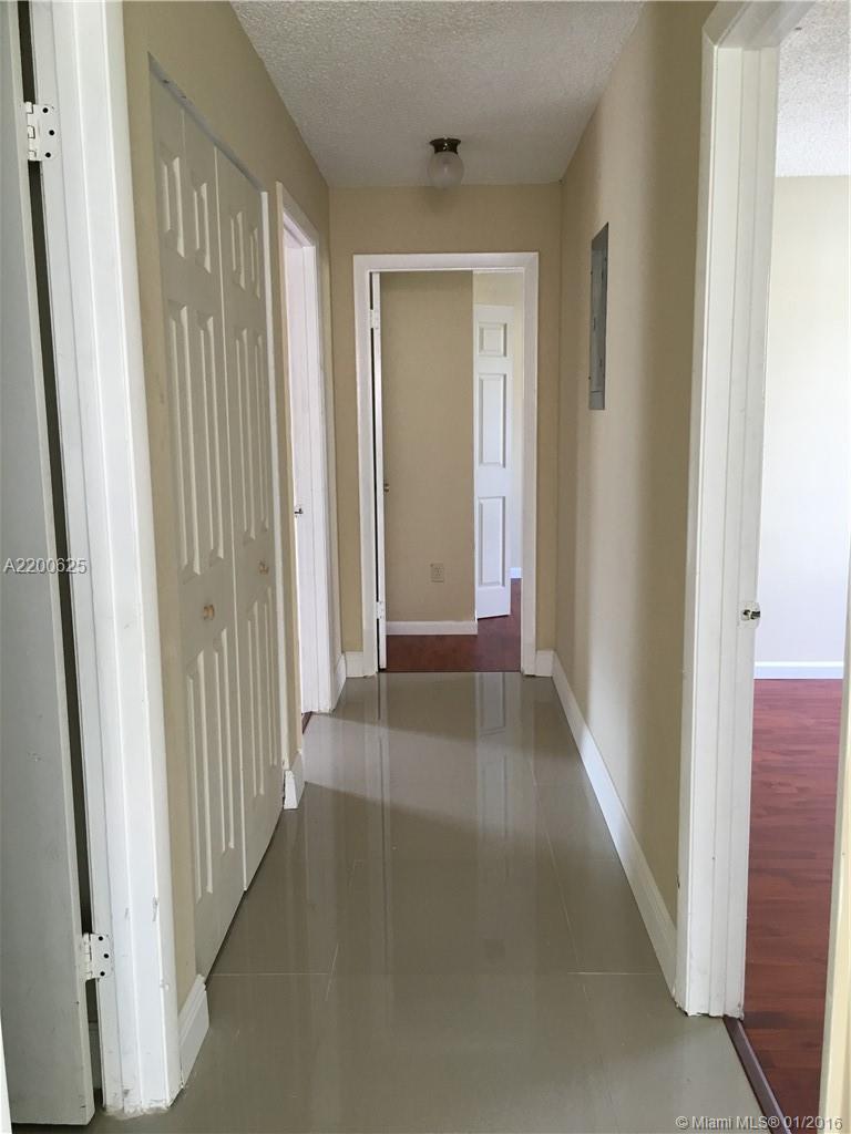 DEERWOOD VILLAS SEC 1 - Residential