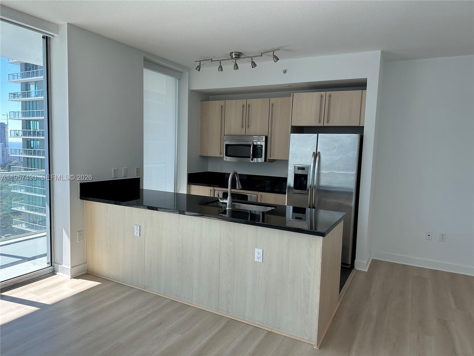 THE AXIS ON BRICKELL II C - Residential