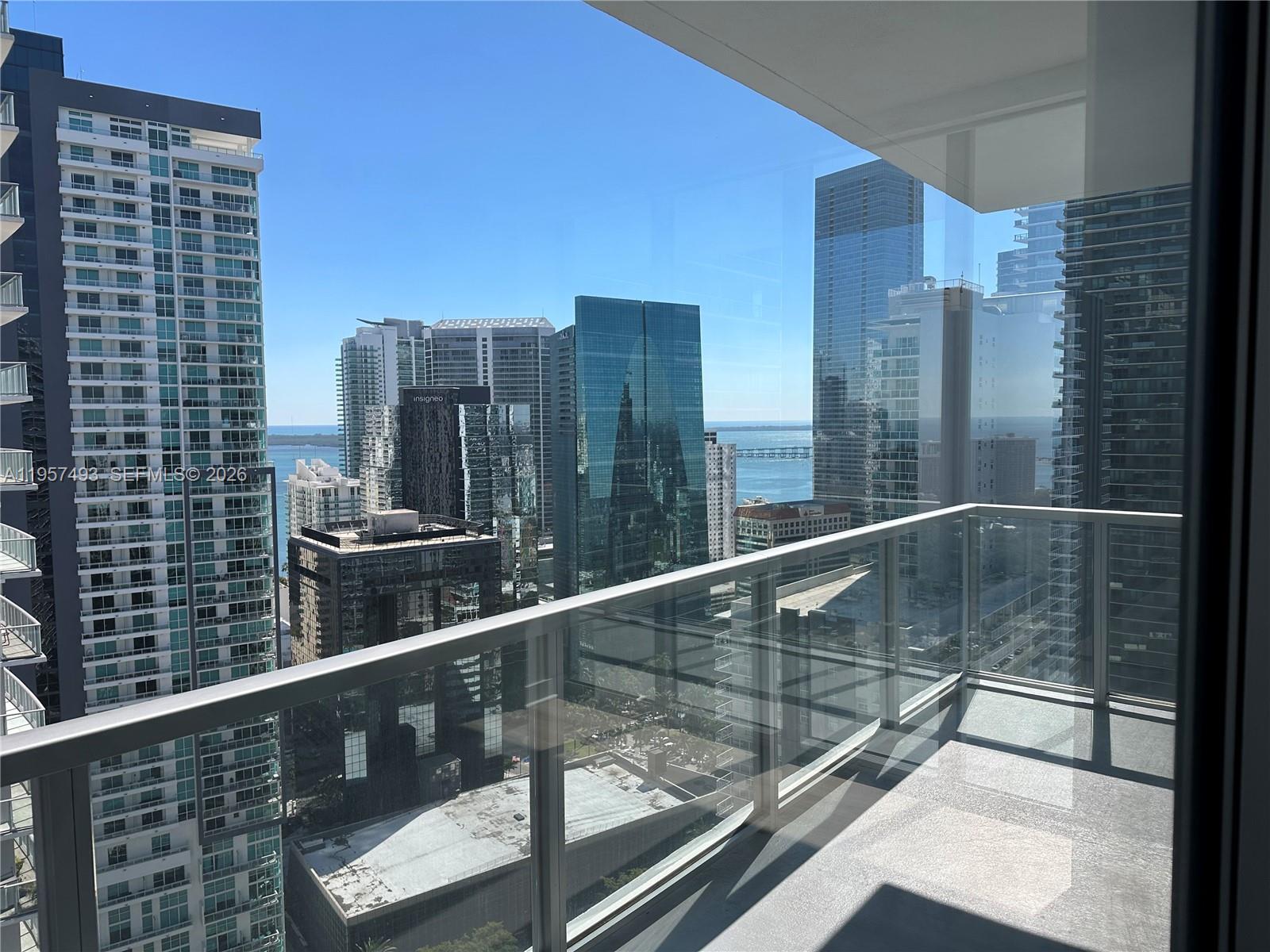 LOCATION,LOCATION,LOCATION!!!! EXQUISITE 2BD/2BA CONDOMINIUM IN THE HEART OF BRICKELL. THIS BEAUTIFUL CORNER UNIT INCLUDES MODERN FLOORING THROUGHOUT, FLOOR TO CEILING GLASS, SPACIOUS WRAP AROUND BALCONY WITH SKYLINE VIEWS AND MODERN OPEN KITCHEN WITH EUROPEAN STYLE CABINETRY AND SS APPLIANCES.
ALL THE AMENITIES OF A LUXURY HIGH RISE. JUST STEPS FROM PREMIER DINING, SHOPPING AND LIFESTYLE DESTINATIONS.
