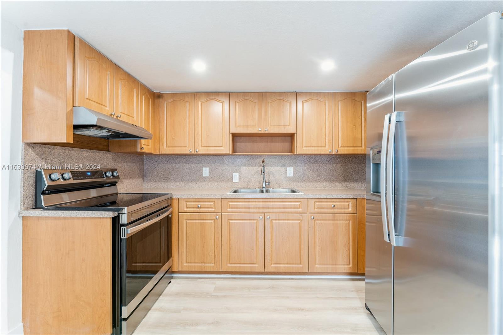 LONDON TERR 1ST ADDN - Residential Lease