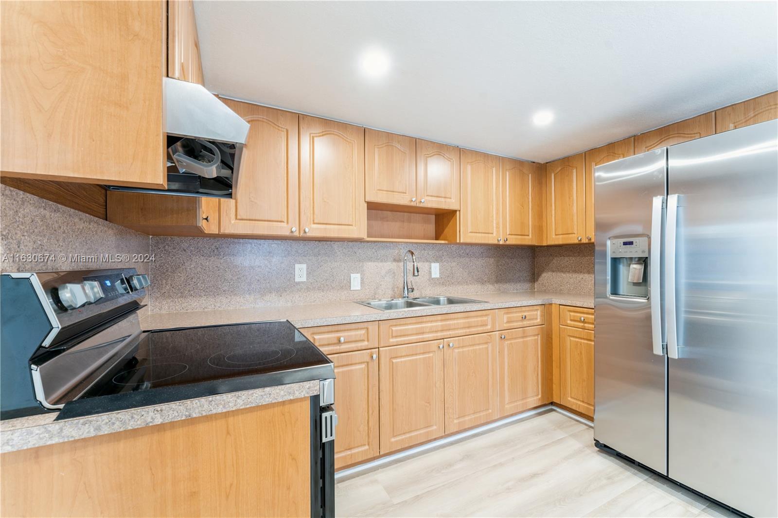 LONDON TERR 1ST ADDN - Residential Lease