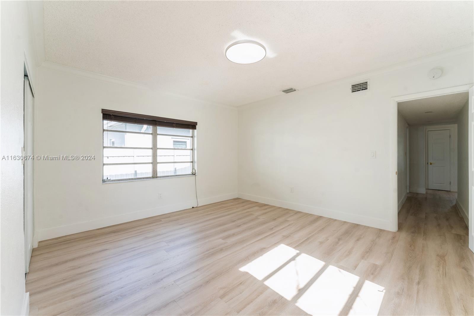 LONDON TERR 1ST ADDN - Residential Lease