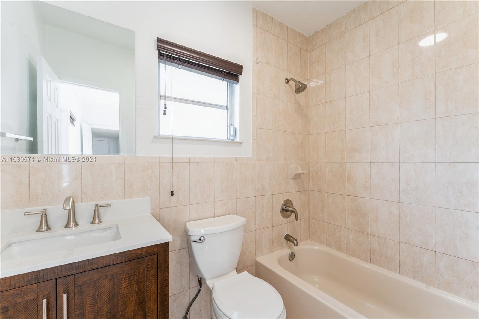 LONDON TERR 1ST ADDN - Residential Lease