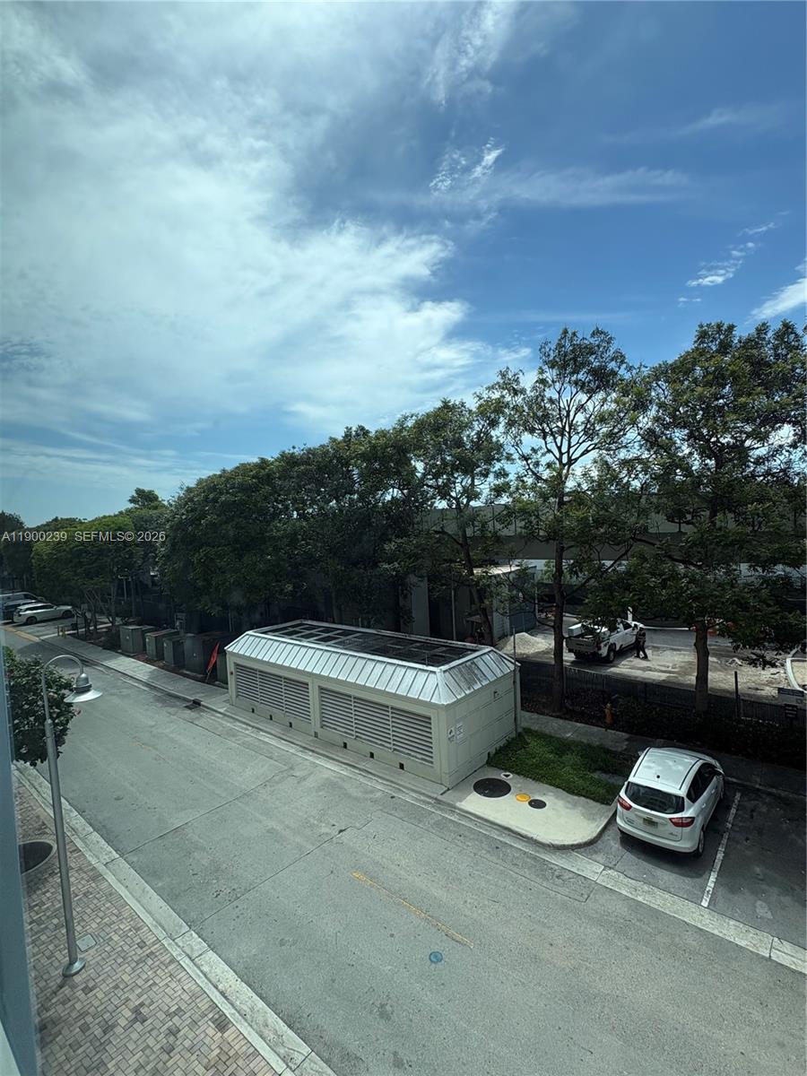 DOWNTOWN DADELAND CONDO N - Residential