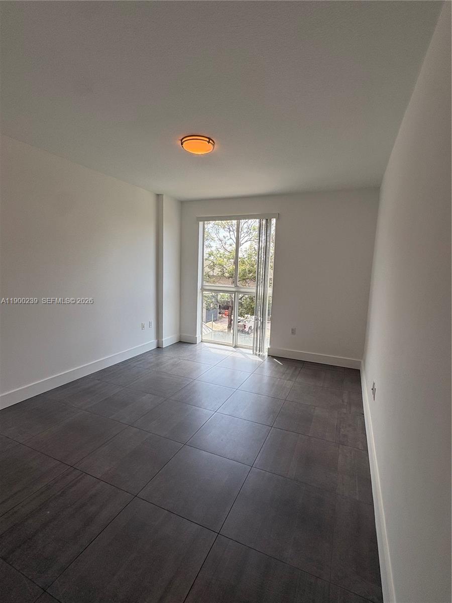 DOWNTOWN DADELAND CONDO N - Residential