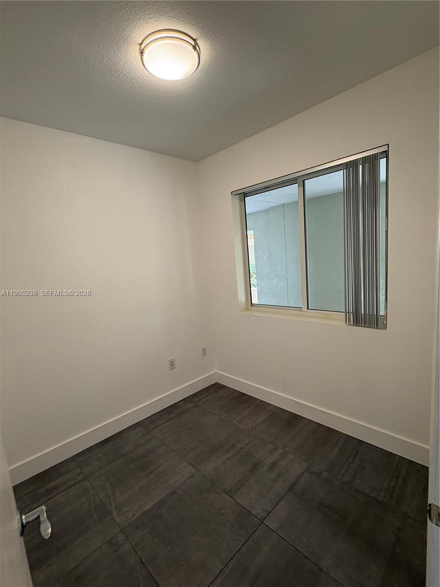 DOWNTOWN DADELAND CONDO N - Residential