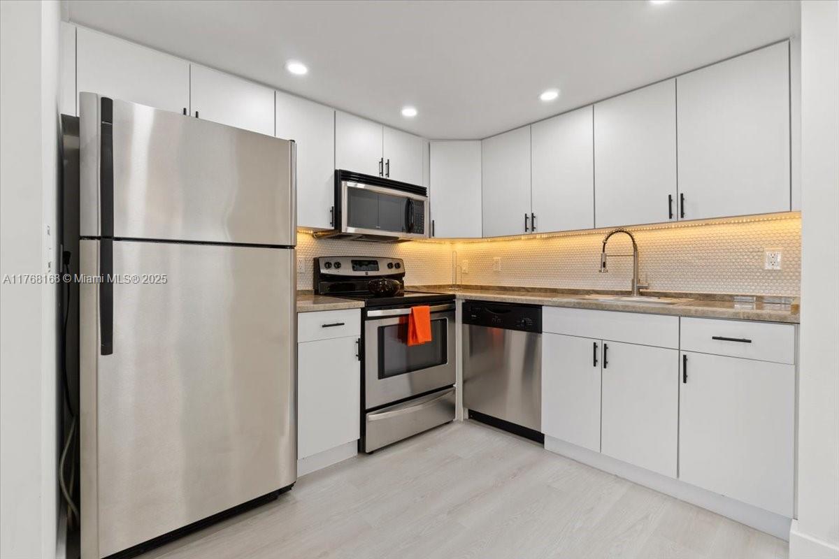 KINGS POINT BRITTANY COND - Residential