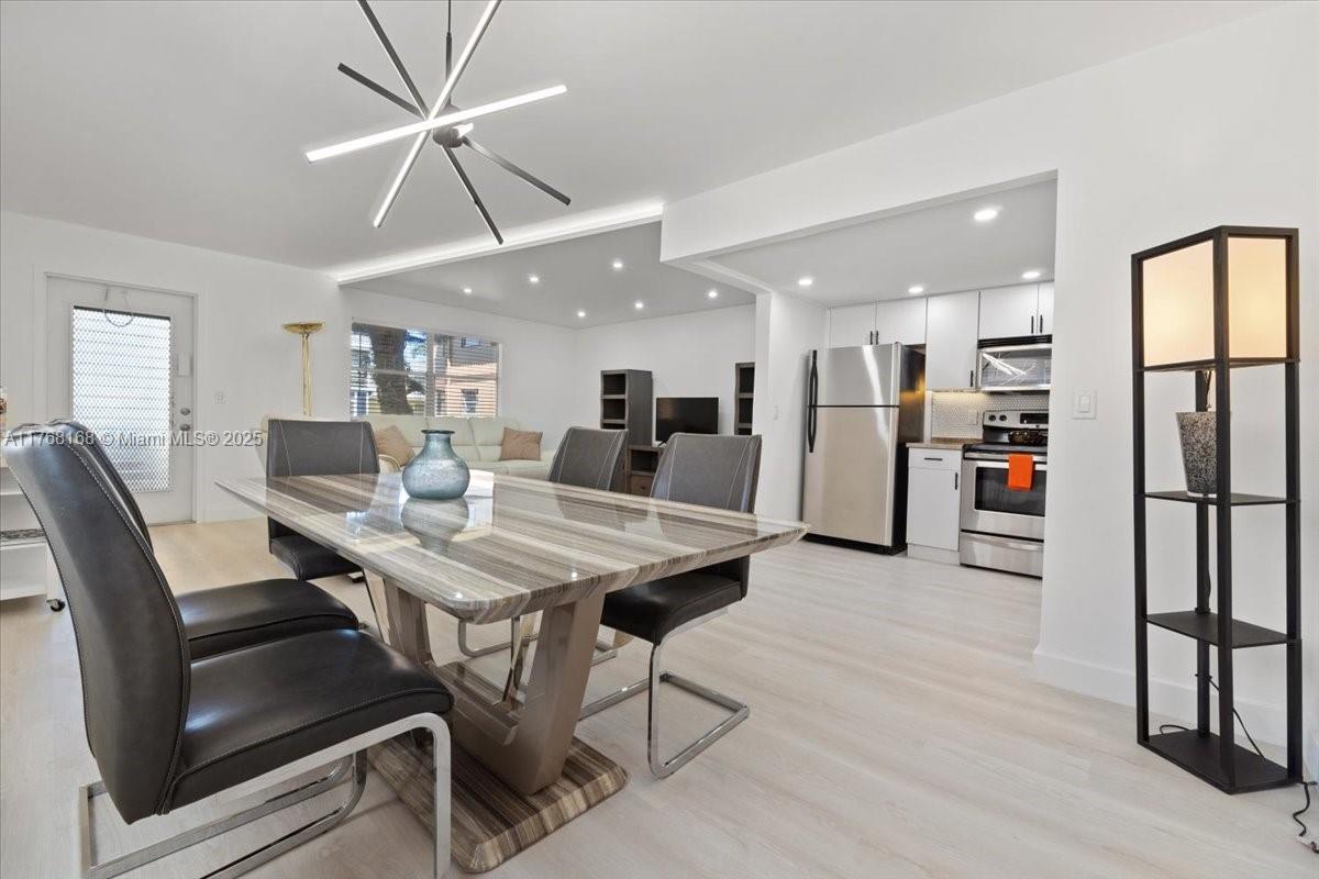 KINGS POINT BRITTANY COND - Residential