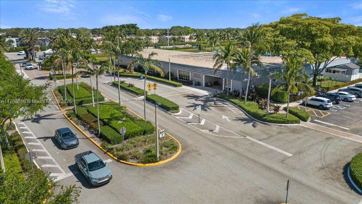 KINGS POINT BRITTANY COND - Residential