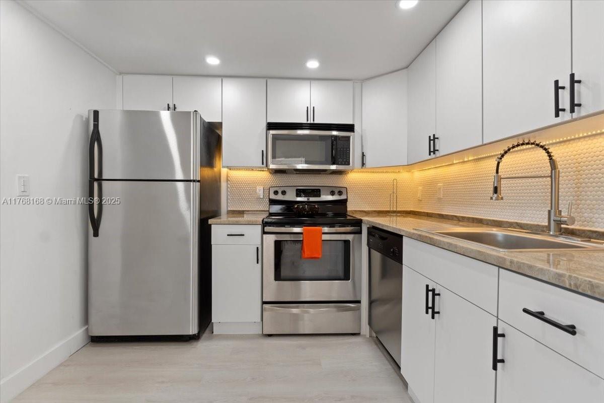 KINGS POINT BRITTANY COND - Residential