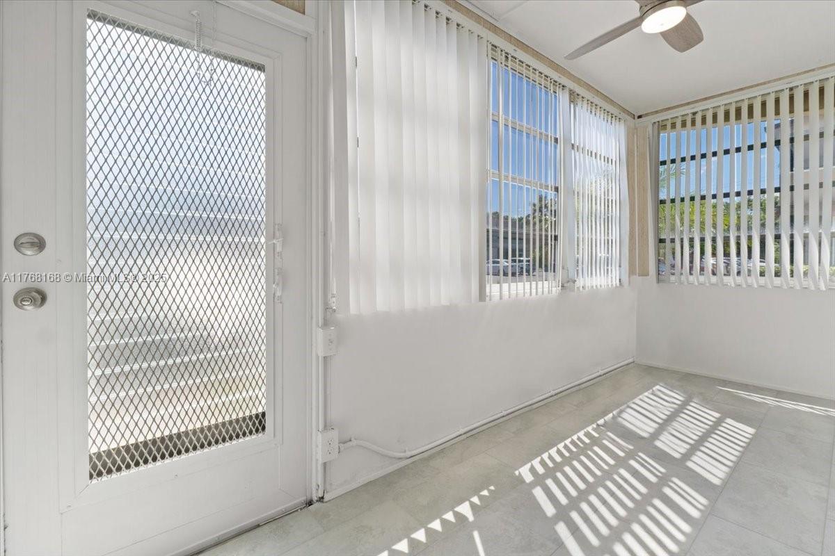 KINGS POINT BRITTANY COND - Residential