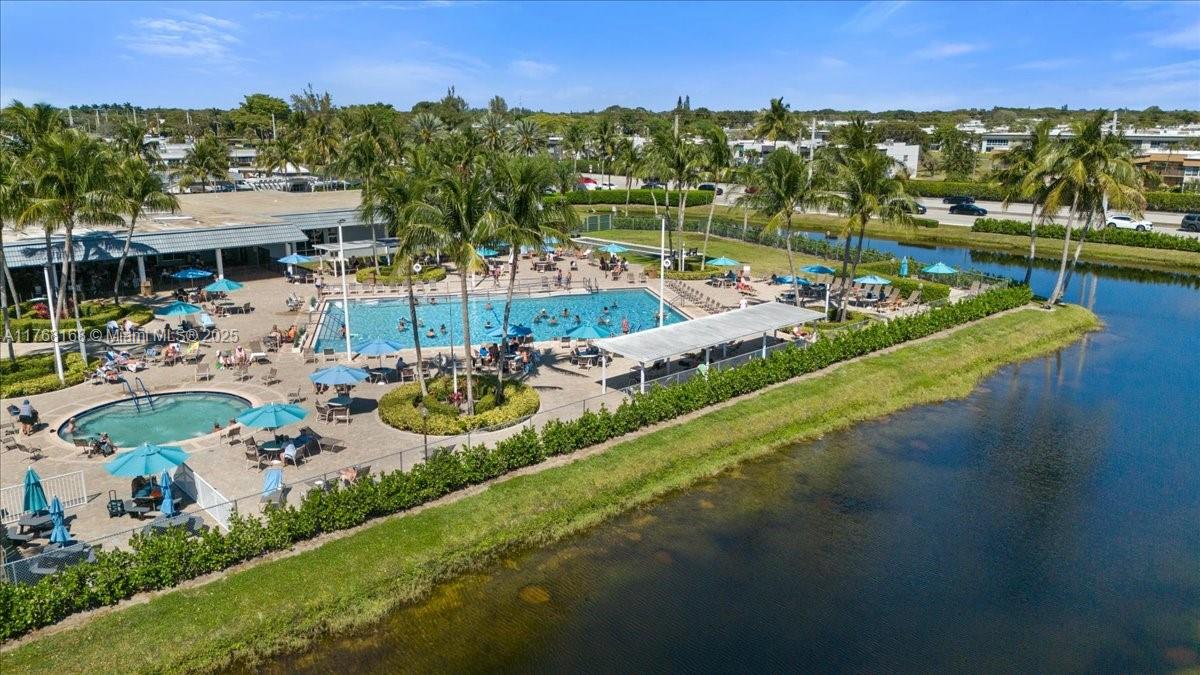 KINGS POINT BRITTANY COND - Residential