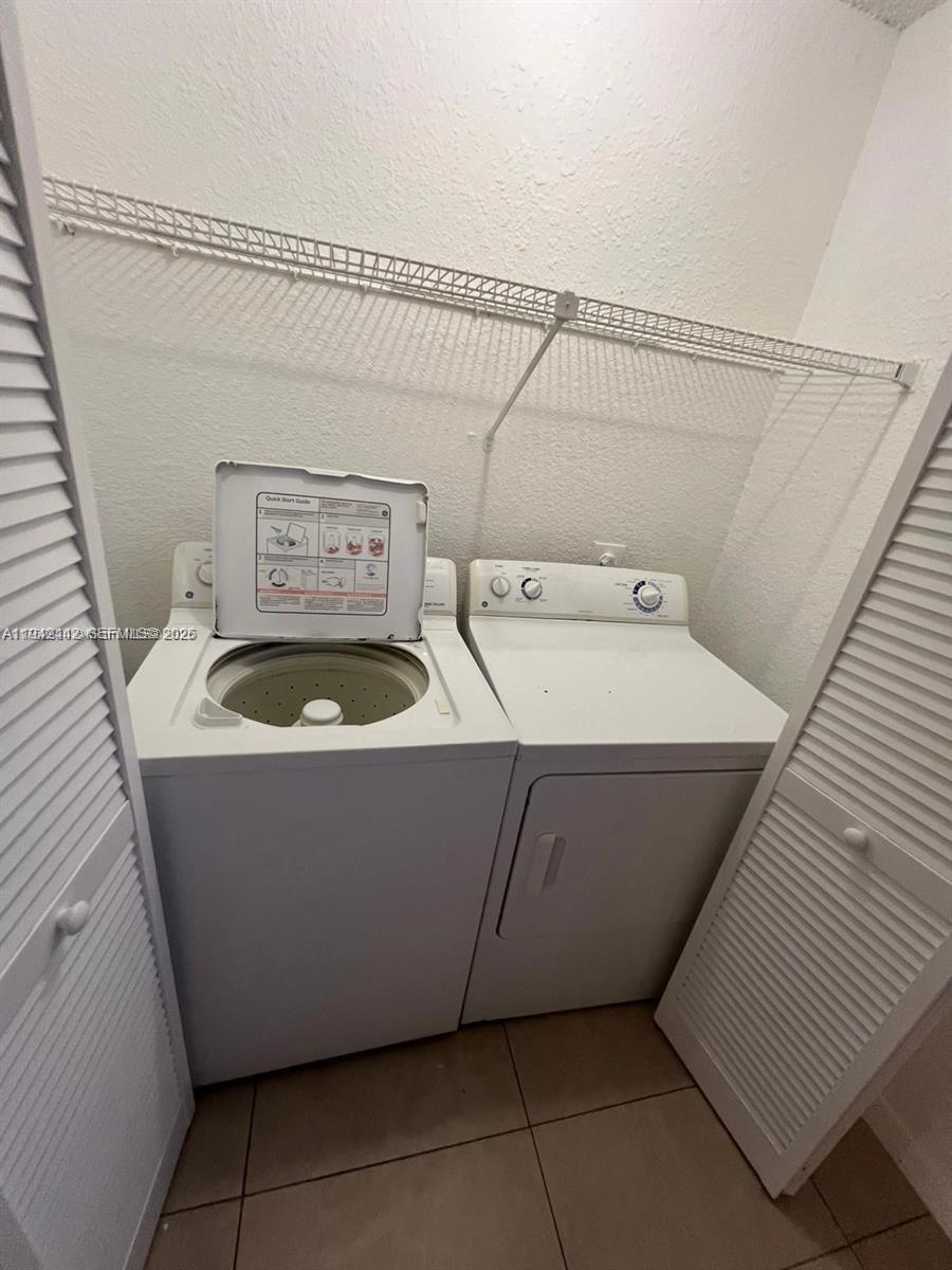 CORAL KEY CONDO - Residential