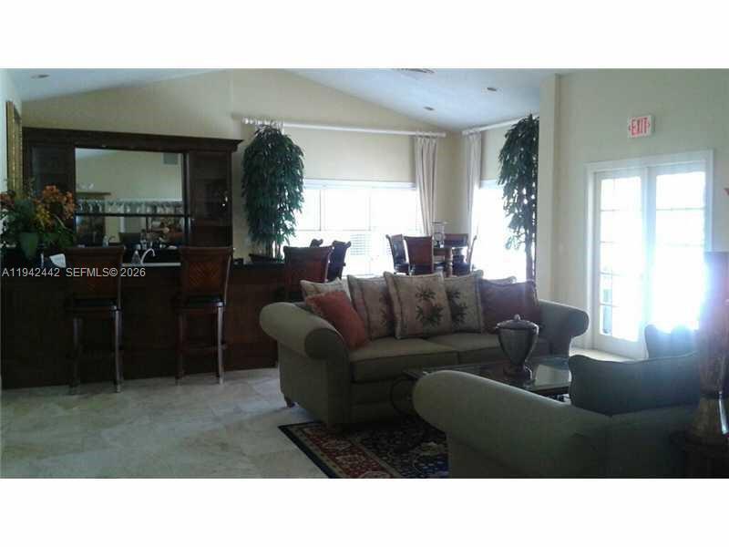 CORAL KEY CONDO - Residential