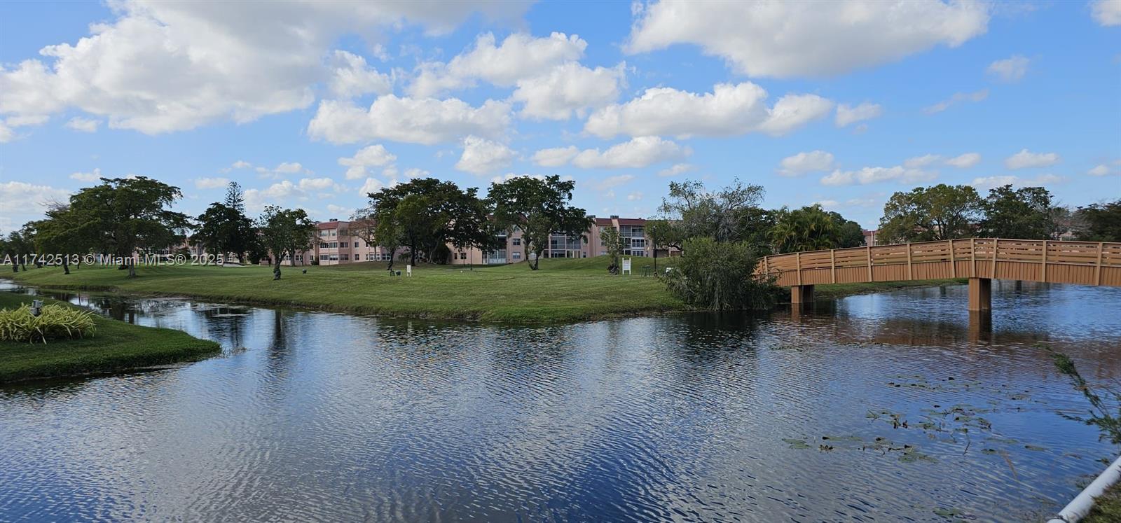 SUNRISE LAKES 116 CONDO - Residential