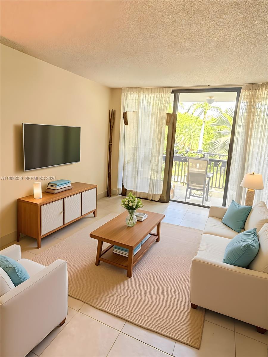 KEY BISCAYNE ONE HUNDRED - Residential