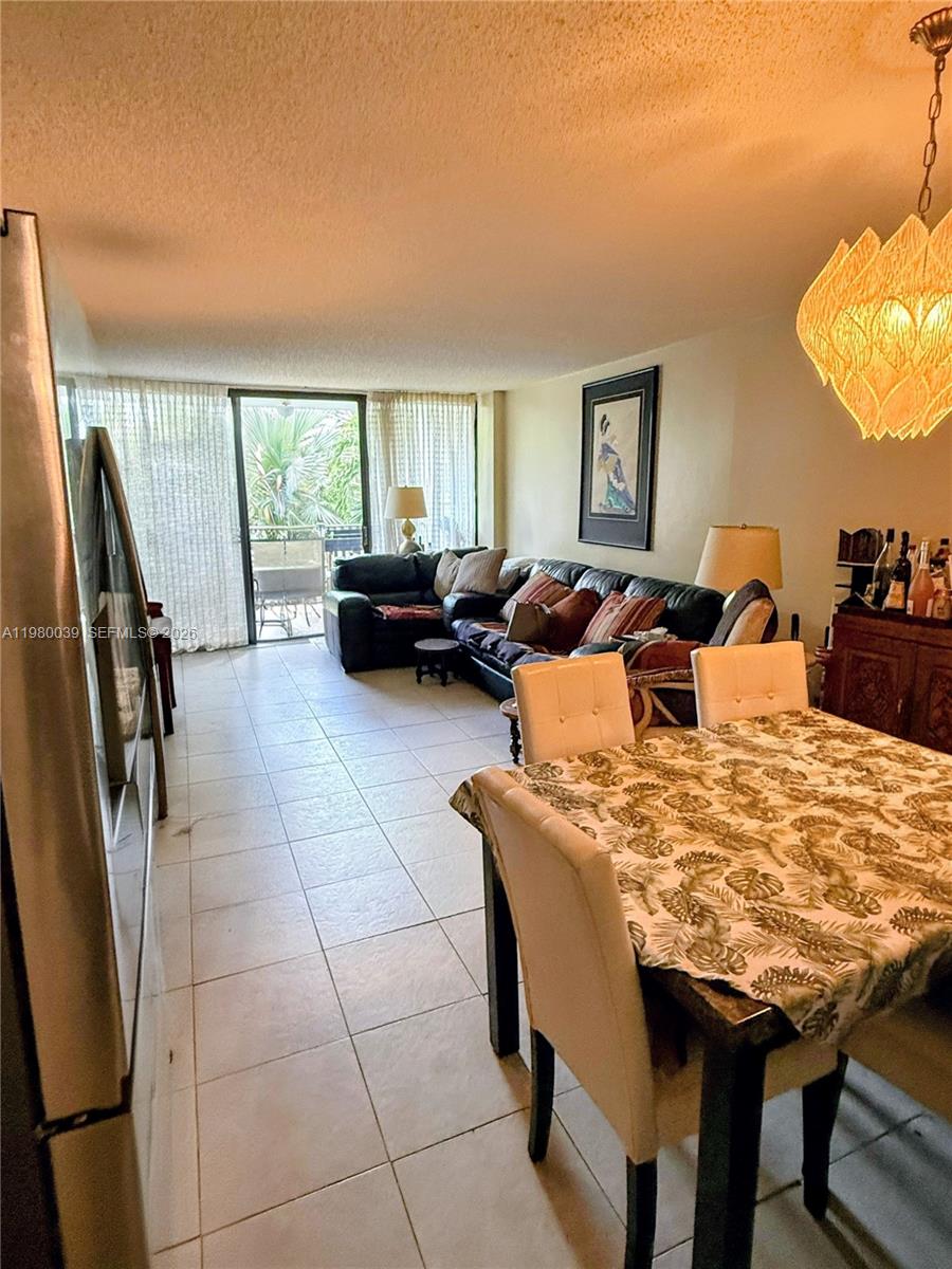 KEY BISCAYNE ONE HUNDRED - Residential
