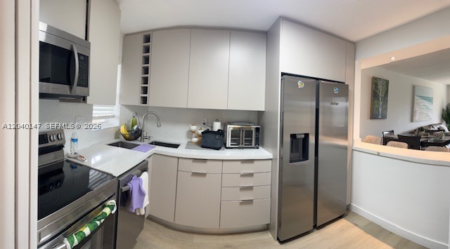 HOLLYBROOK GOLF AND - Residential