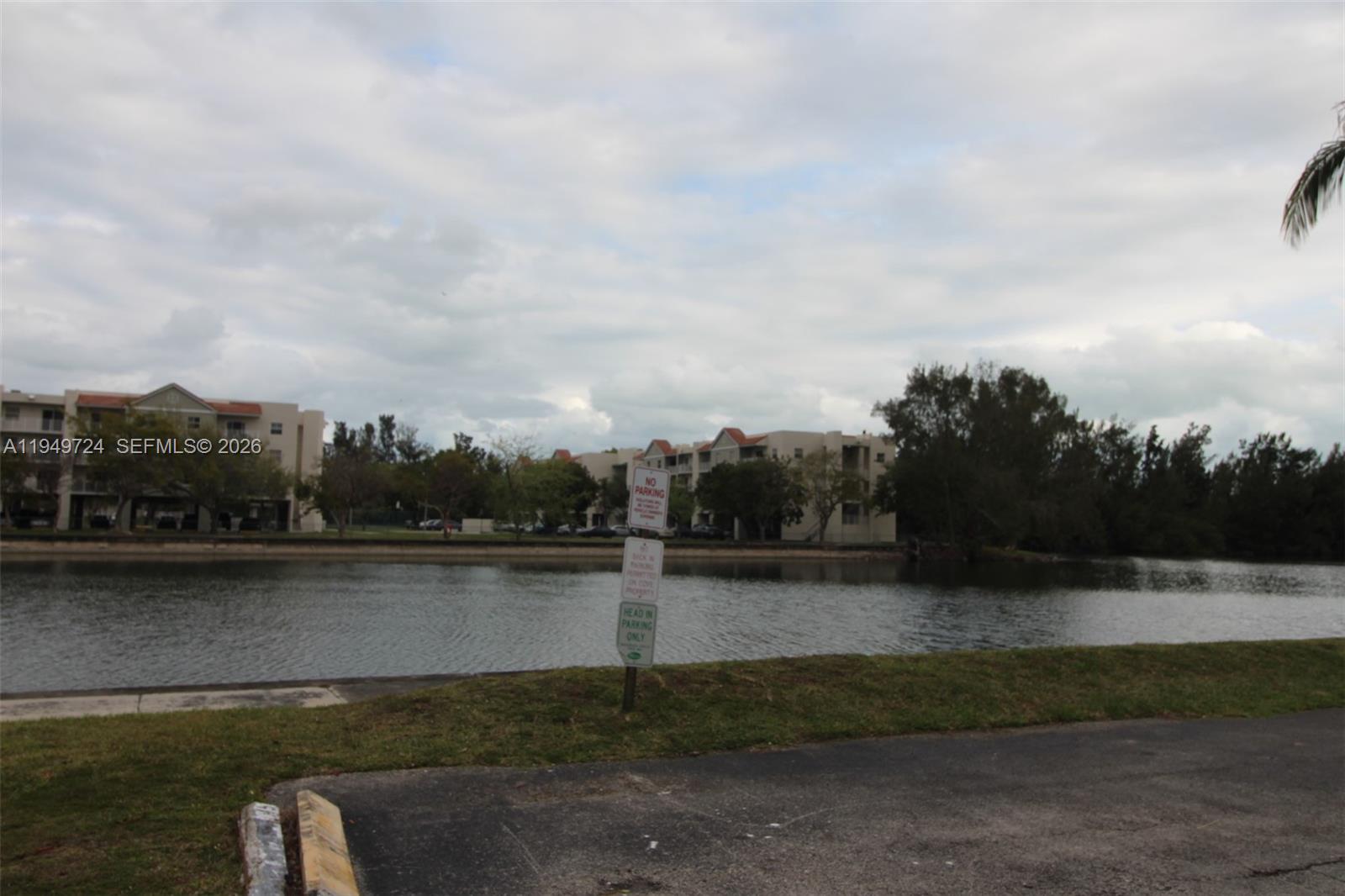 COVE CONDO PHASE II, THE - Residential