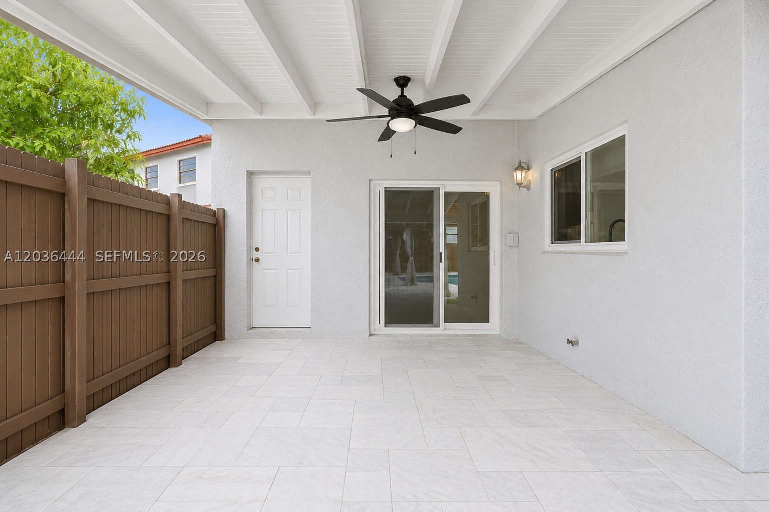 TAMIAMI LAKES SEC 5 - Residential