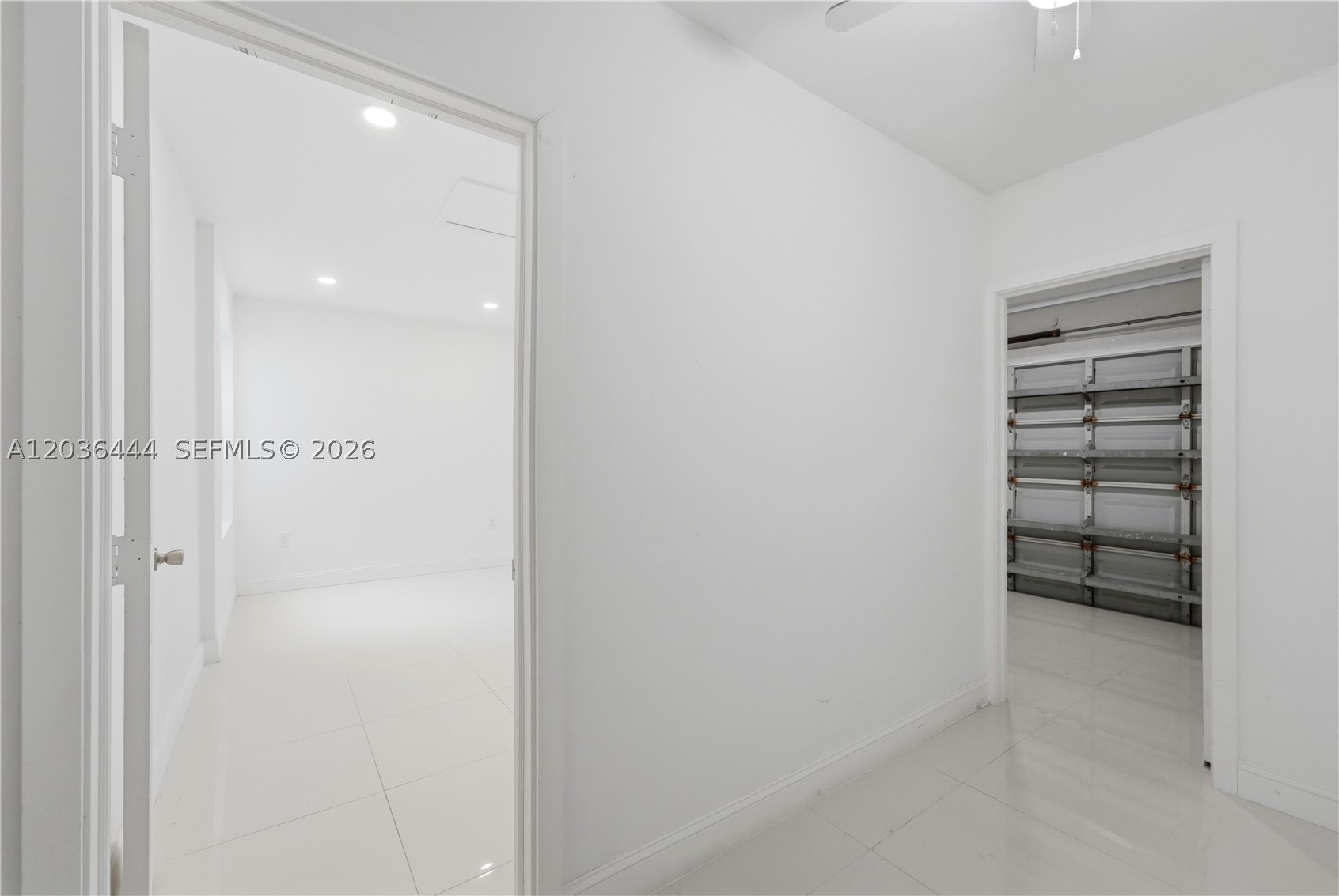 TAMIAMI LAKES SEC 5 - Residential