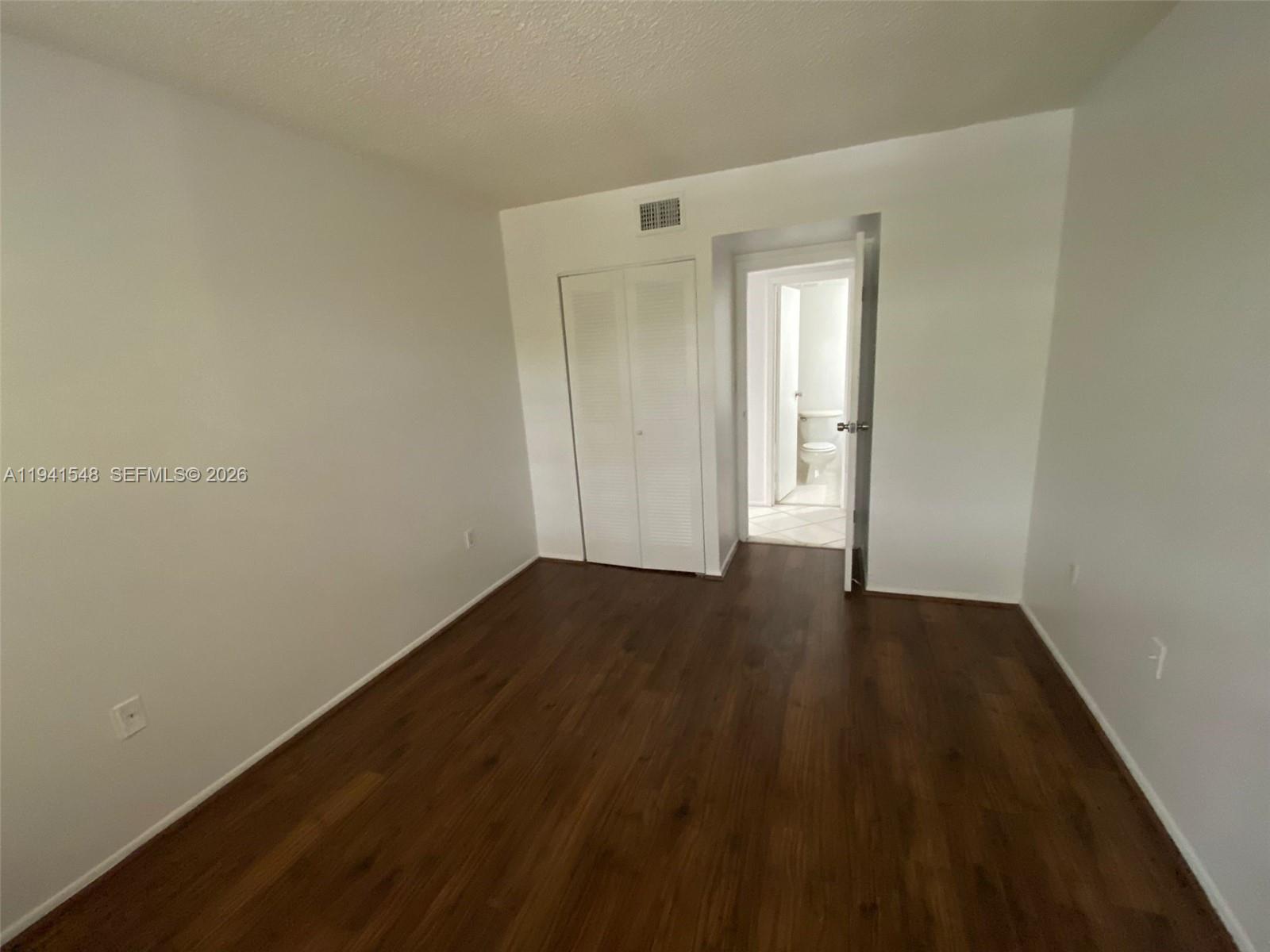 HERITAGE CIRCLE CONDO - Residential
