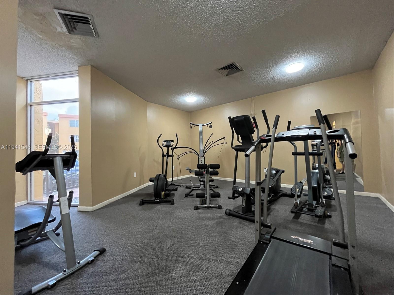 HERITAGE CIRCLE CONDO - Residential