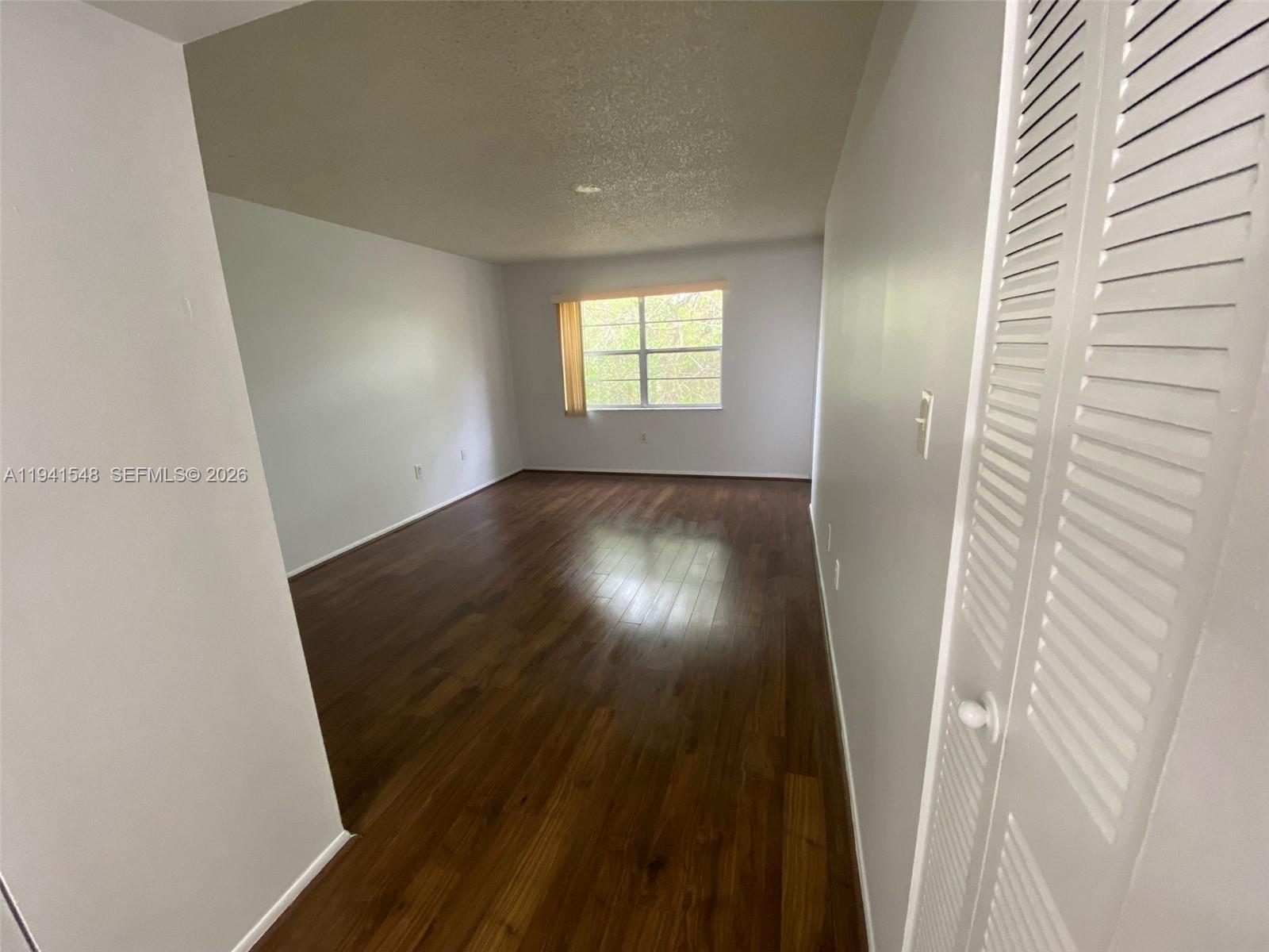 HERITAGE CIRCLE CONDO - Residential