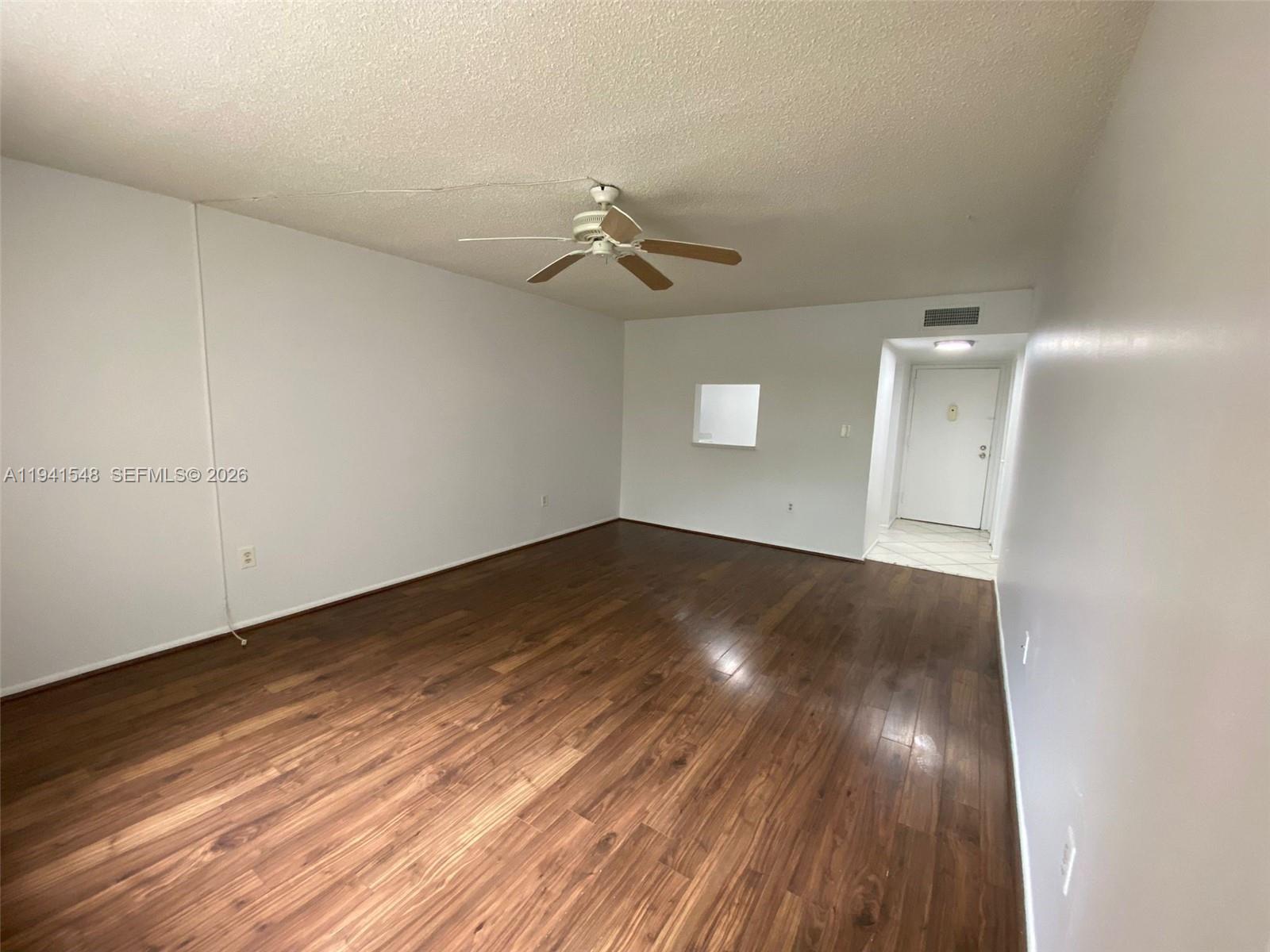 HERITAGE CIRCLE CONDO - Residential