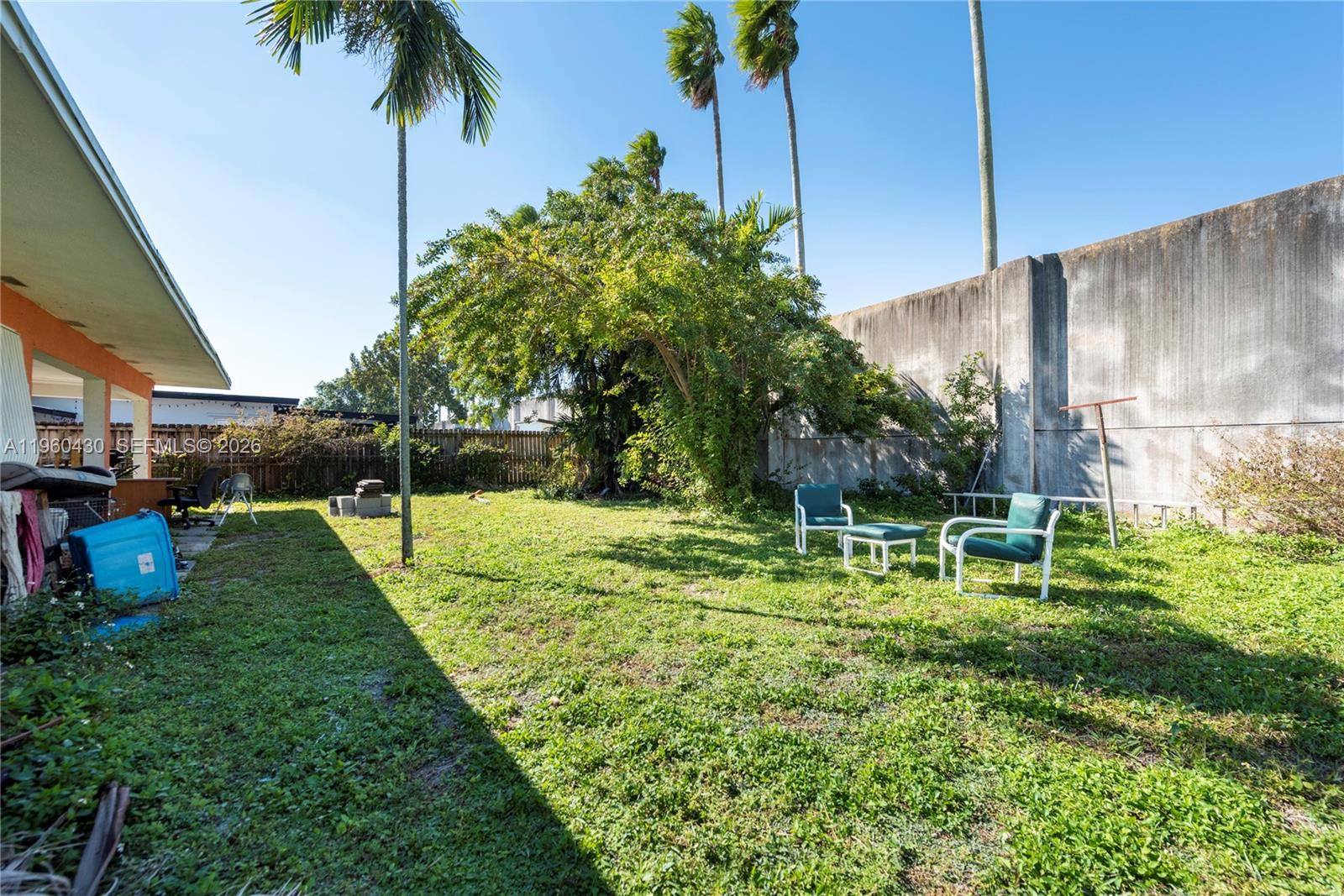 LAKESIDE ESTATES - Residential