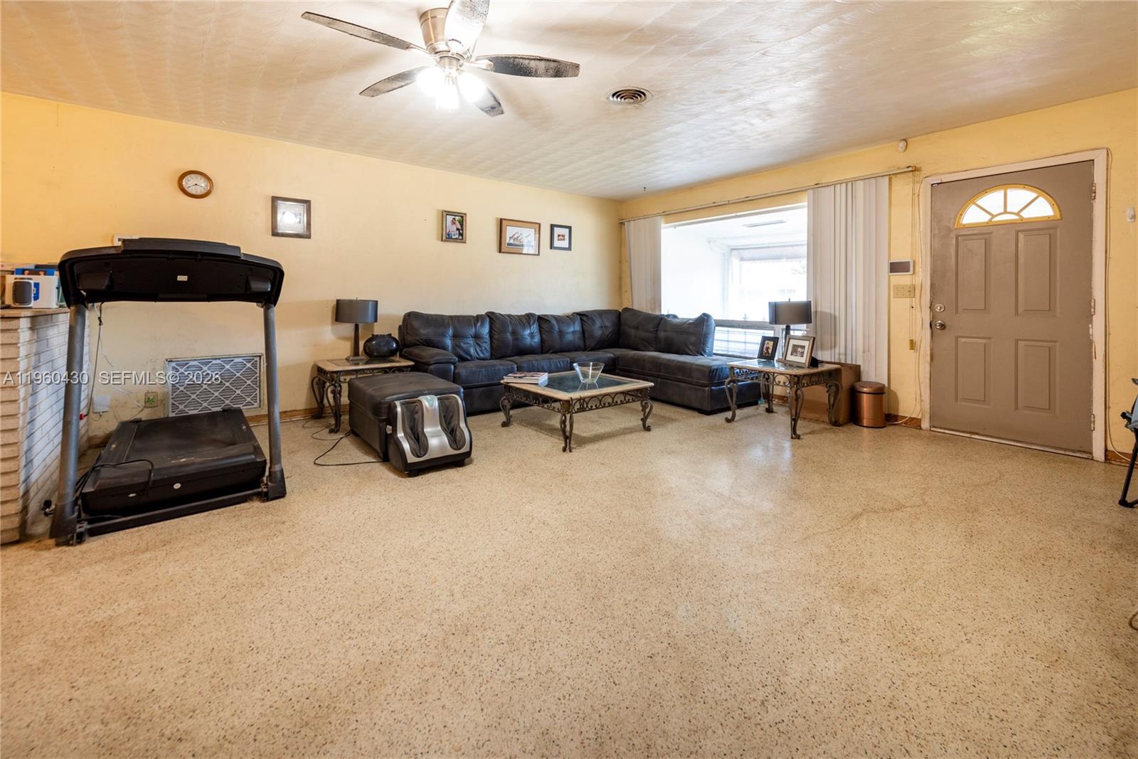 LAKESIDE ESTATES - Residential