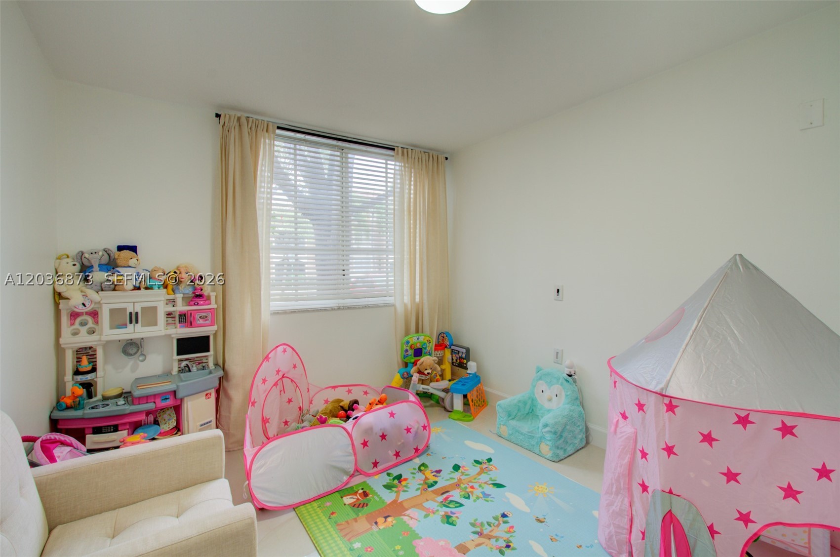 CARRINGTON AT COCONUT CRE - Residential Lease