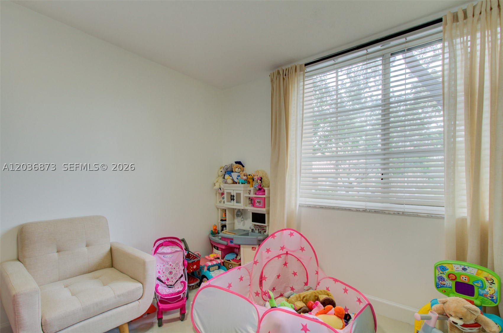 CARRINGTON AT COCONUT CRE - Residential Lease