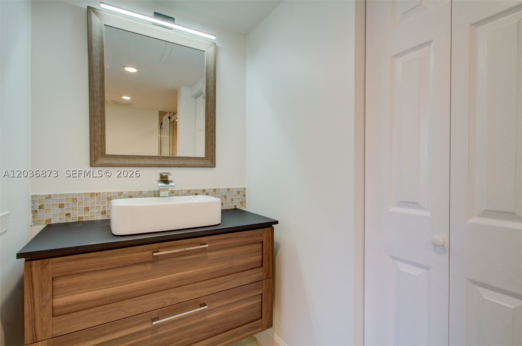 CARRINGTON AT COCONUT CRE - Residential Lease
