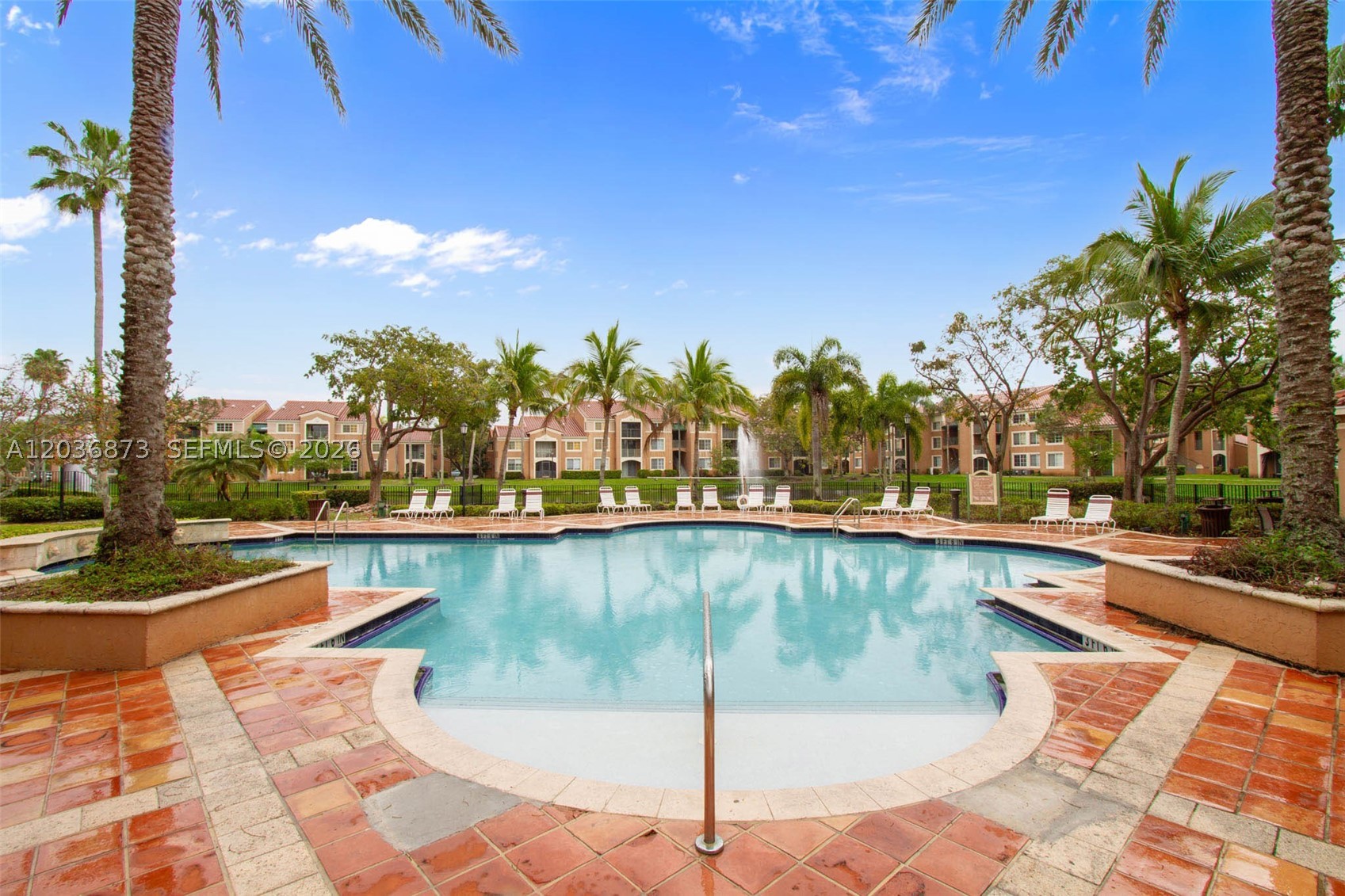 CARRINGTON AT COCONUT CRE - Residential Lease