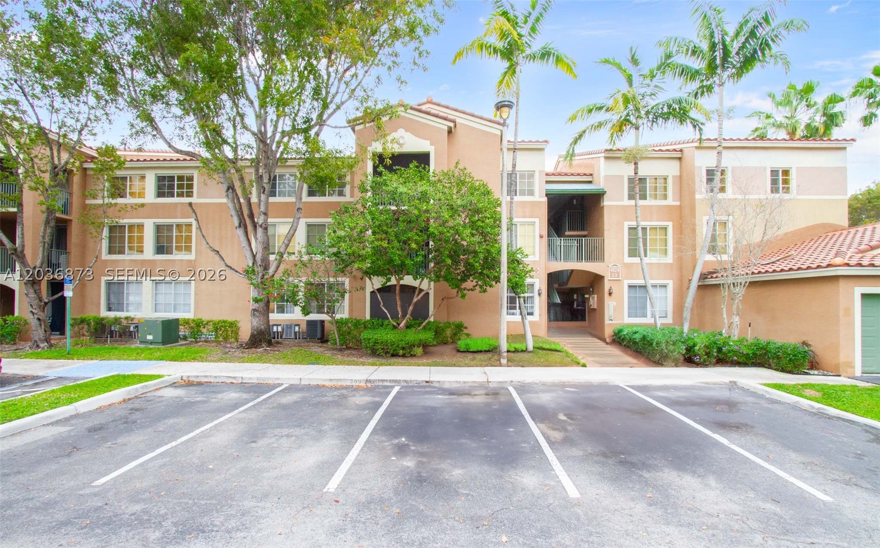 CARRINGTON AT COCONUT CRE - Residential Lease