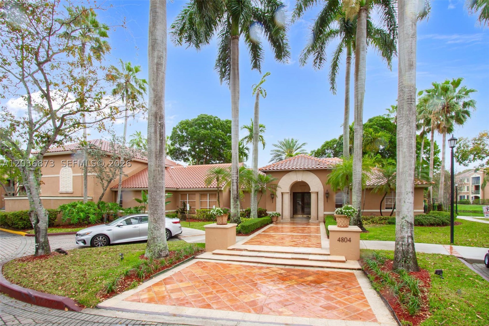 CARRINGTON AT COCONUT CRE - Residential Lease